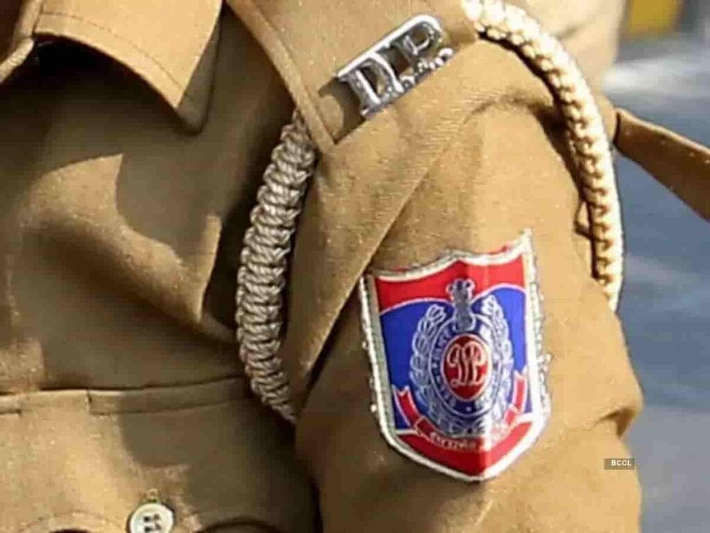 दिल्ली पुलिस एक गौरवशाली इतिहास, वर्तमान चुनौतियाँ और वायरल खबरें