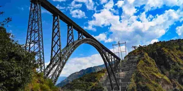 चिनाब ब्रिज एक इंजीनियरिंग चमत्कार