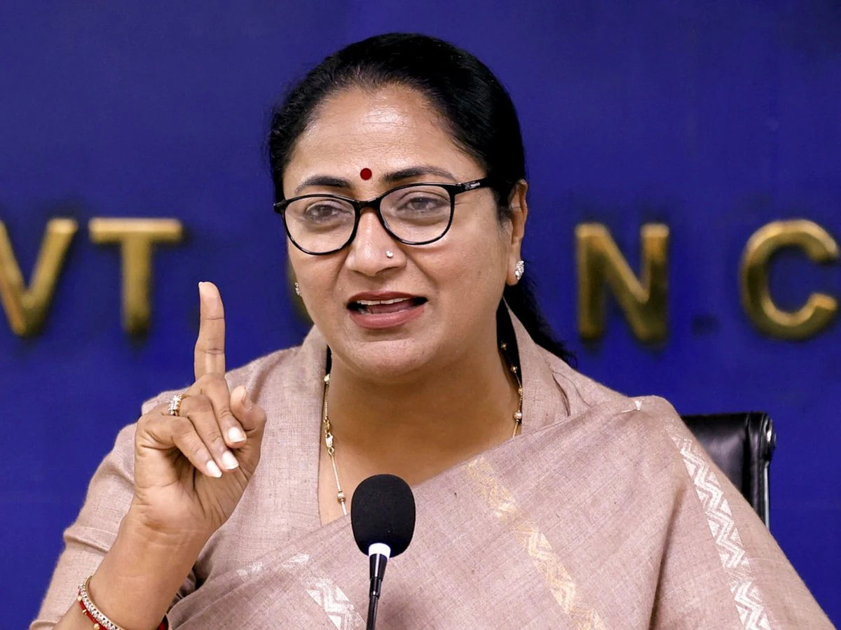 दिल्ली में पहली बार क्लाउड सीडिंग CM-Bharati Fast News