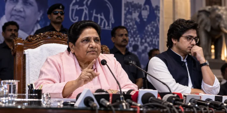 मायावती आकाश आनंद